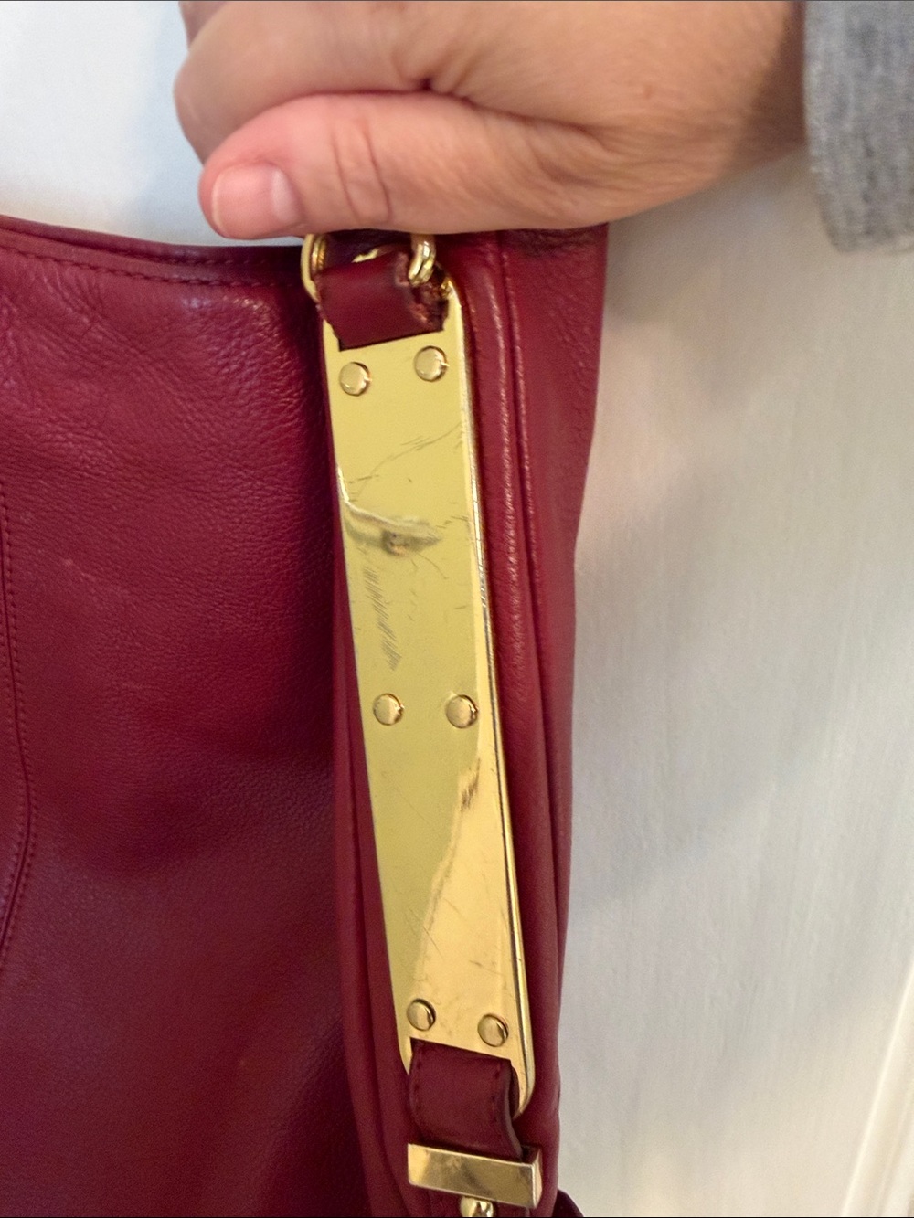 Badgley Mischka Burgundy Leather Shoulder Bag with Gold Accents - Picture 9 of 12